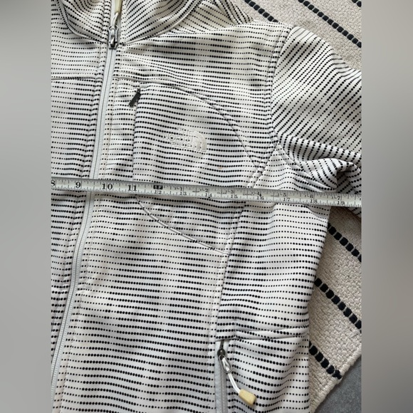 The North Face Apex Bionic Jacket White Black Dot GARDENIA Medium - Picture 9 of 10